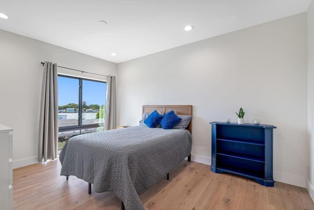 Blocks From The Beach With A Golf Cart And Pool! Clearwater Beach Exterior foto