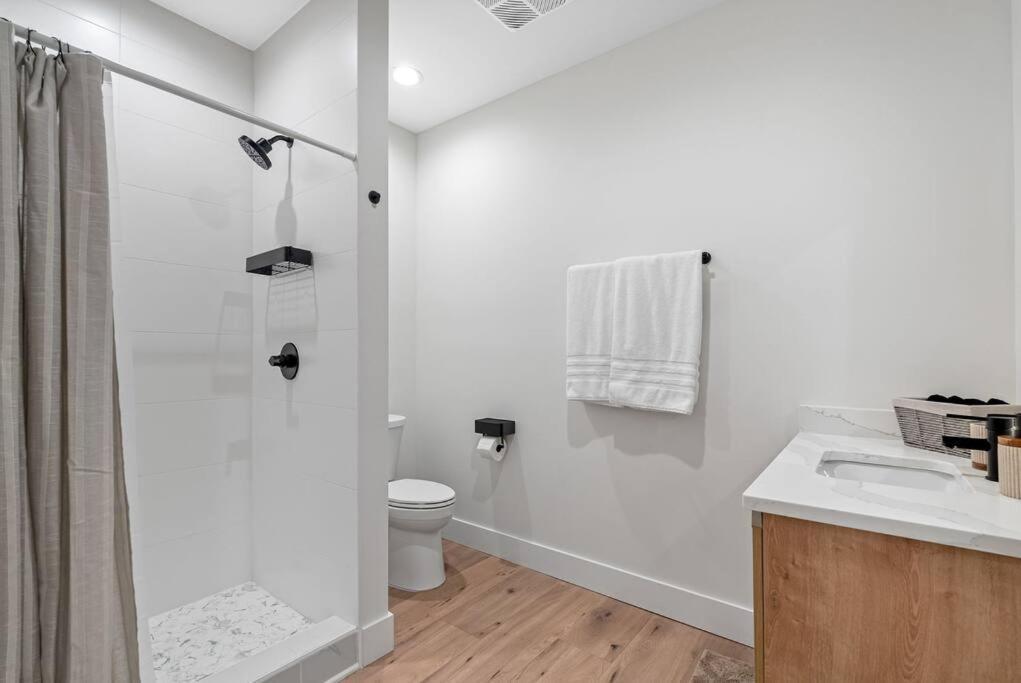 Blocks From The Beach With A Golf Cart And Pool! Clearwater Beach Exterior foto