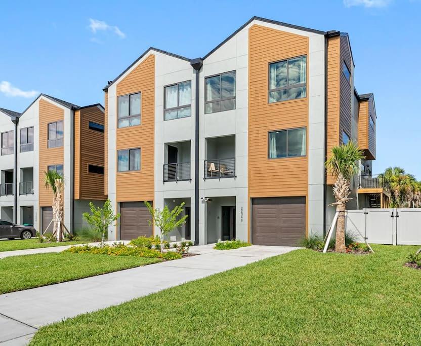 Blocks From The Beach With A Golf Cart And Pool! Clearwater Beach Exterior foto